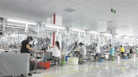 漢派服裝轉型陣痛:質量存隱憂 生產外發有利有弊_聯盟中國_中國網